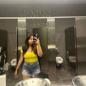 Meet your Posher, Alexandra